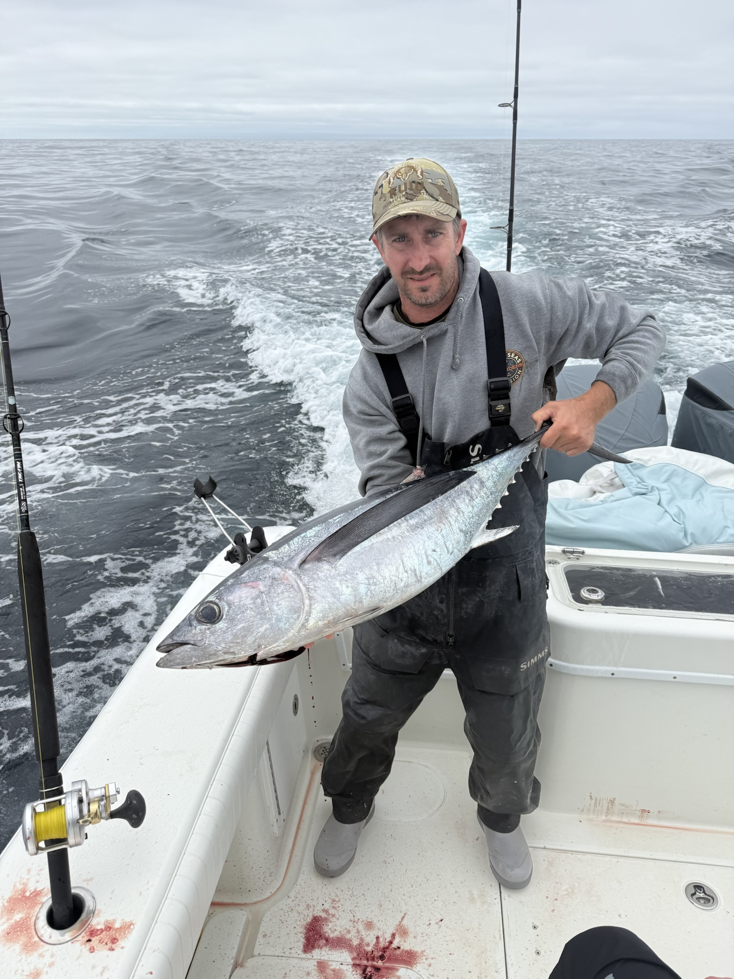 Read more about the article Tuna fishing out of Ilwaco remains excellent!